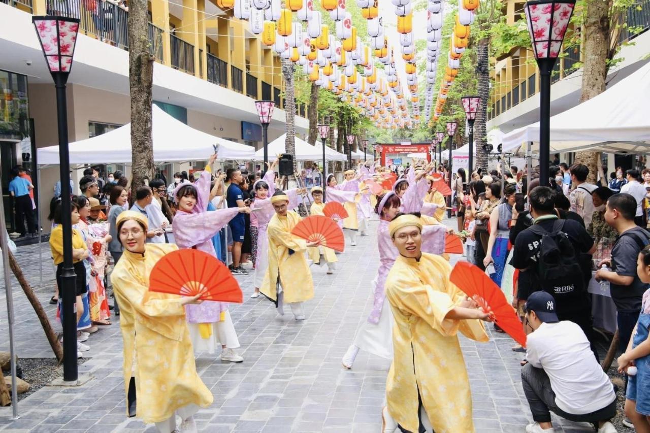 Nguyen Can Shoptel Wyndham Thanh Thuy Phu Tho Kültér fotó